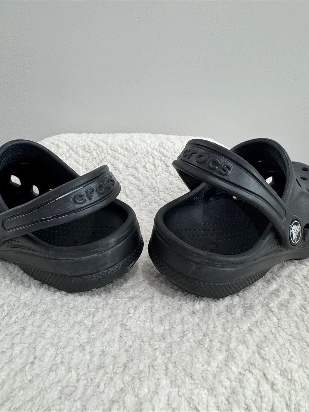 Crocs Kids Black Comfort Clogs - Classic Slip-On Sz 12